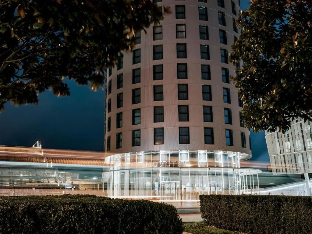 Novotel Angers Centre Gare - Photo 1