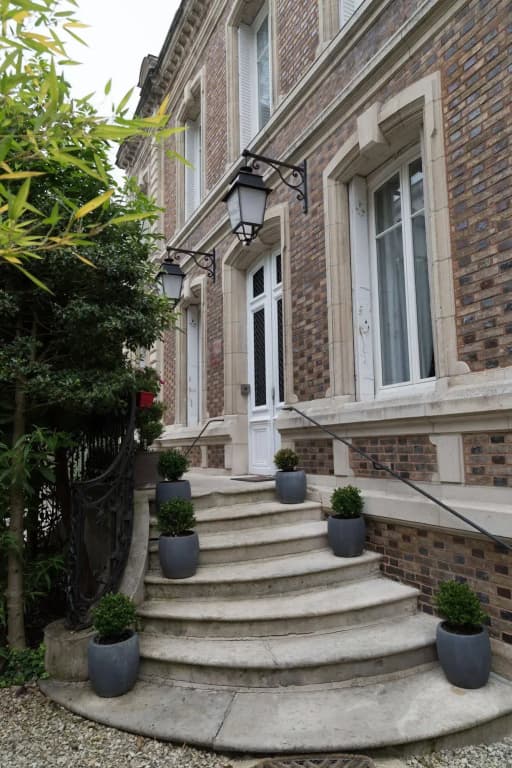 Chambres d'Hôtes - La Villa De La Paix - Photo 1