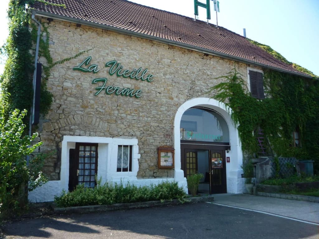 Hotel restaurant la vieille ferme - Photo 1