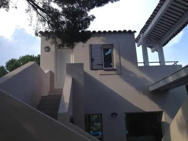 La Singulière - Photo 1