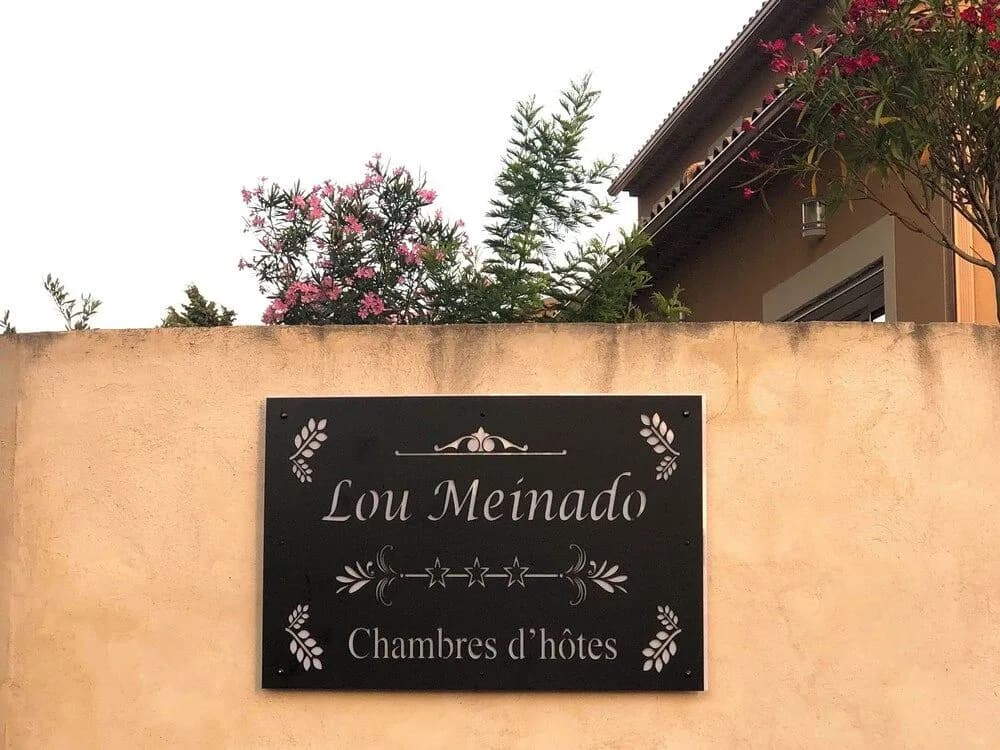 Lou Meinado - Photo 1