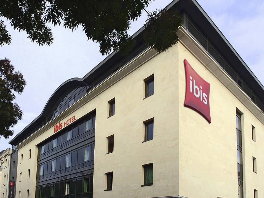 ibis Rouen Centre Champ de Mars - Photo 1