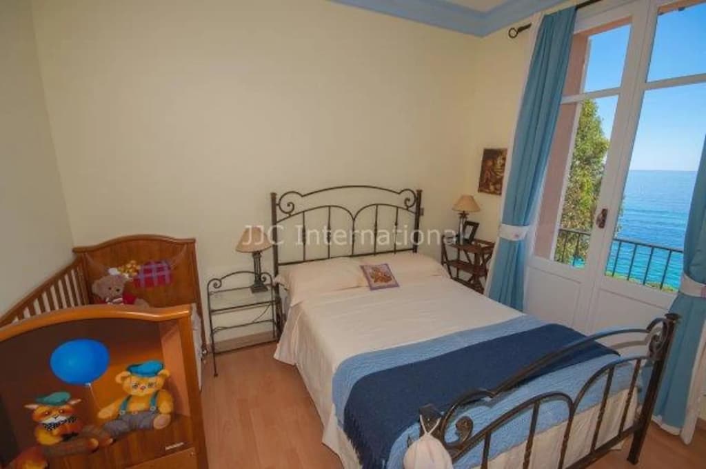 Casa Dade - Photo 1