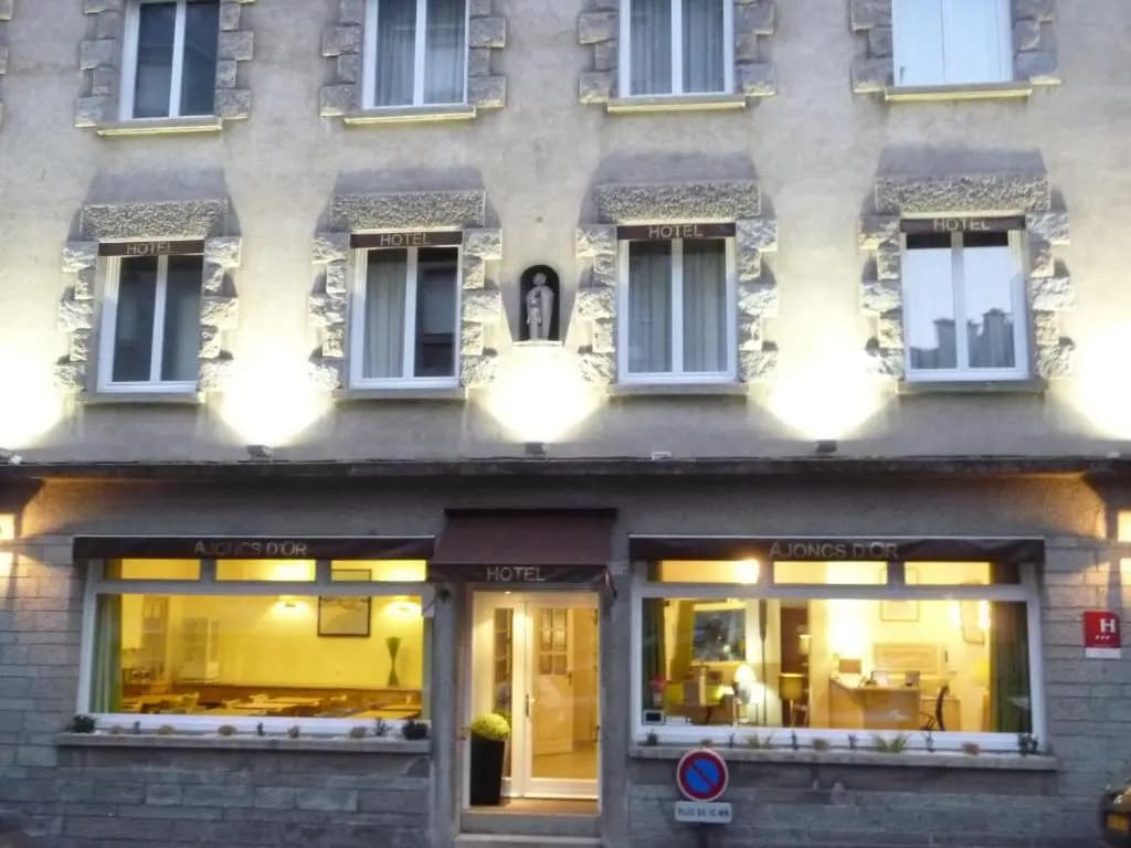 Inter-Hotel Les Ajoncs D'Or - Photo 1