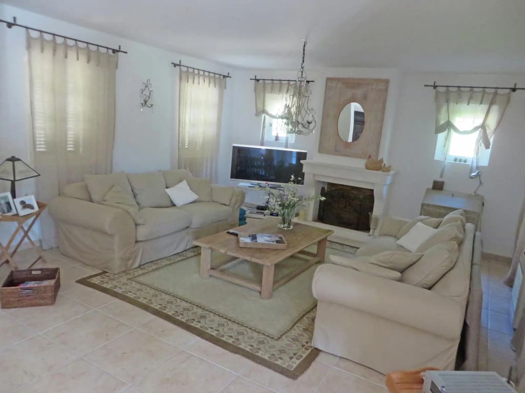 Villa in Gassin Near Saint Tropez Beaches - Photo 1