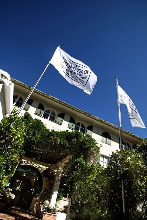 Hôtel Ermitage - Photo 1
