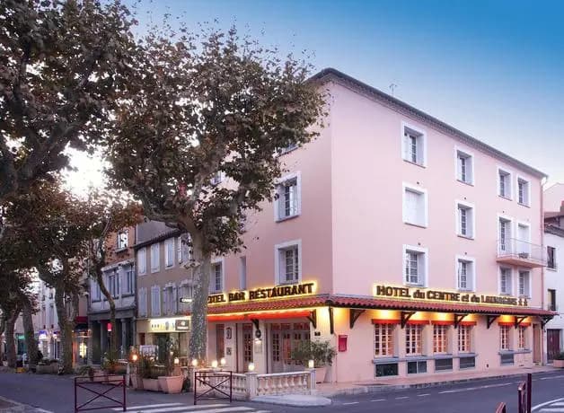 Hotel Restaurant Du Centre Et Du Lauragais - Photo 1