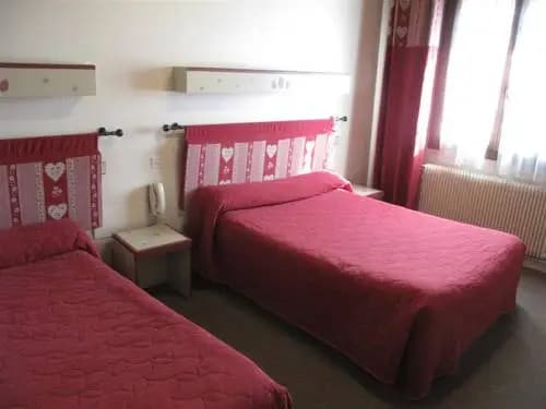 Hotel Le Coq D'or - Photo 1