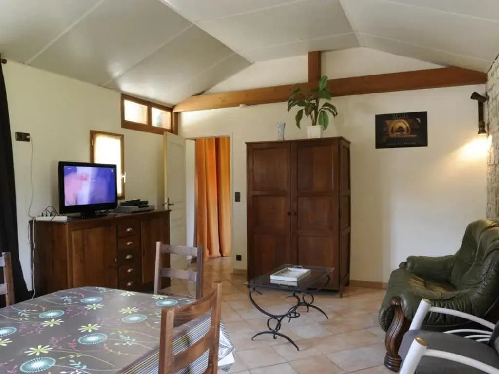 Gîte Colombé-le-Sec, 3 pièces, 4 personnes - FR-1-543-76 - Photo 1