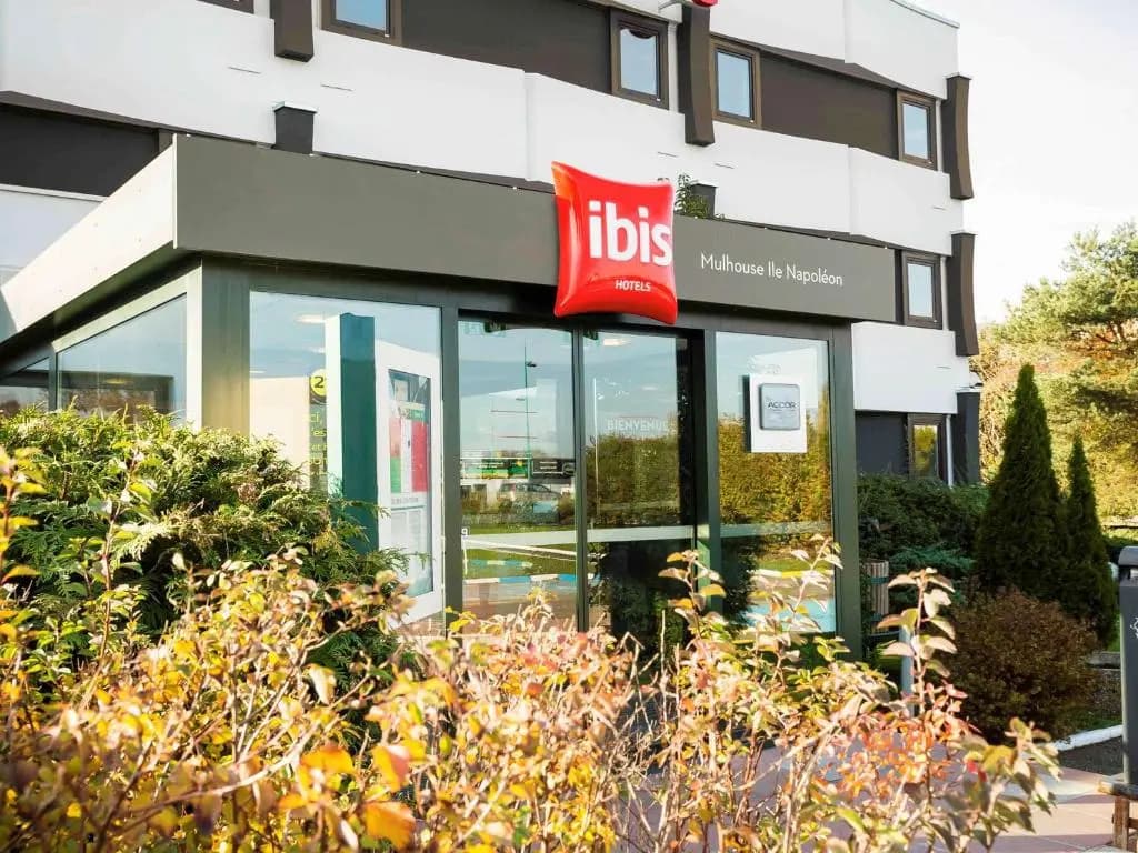 ibis Mulhouse Ile Napoléon - Photo 1