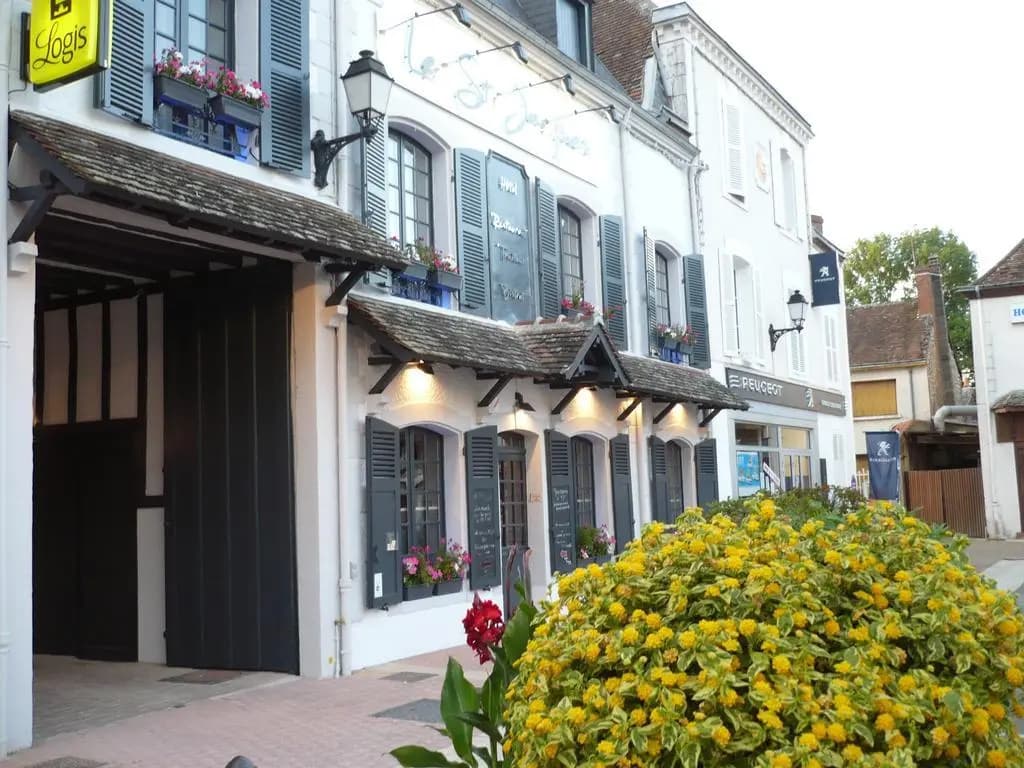 Hotel Le Saint Jacques - Photo 1
