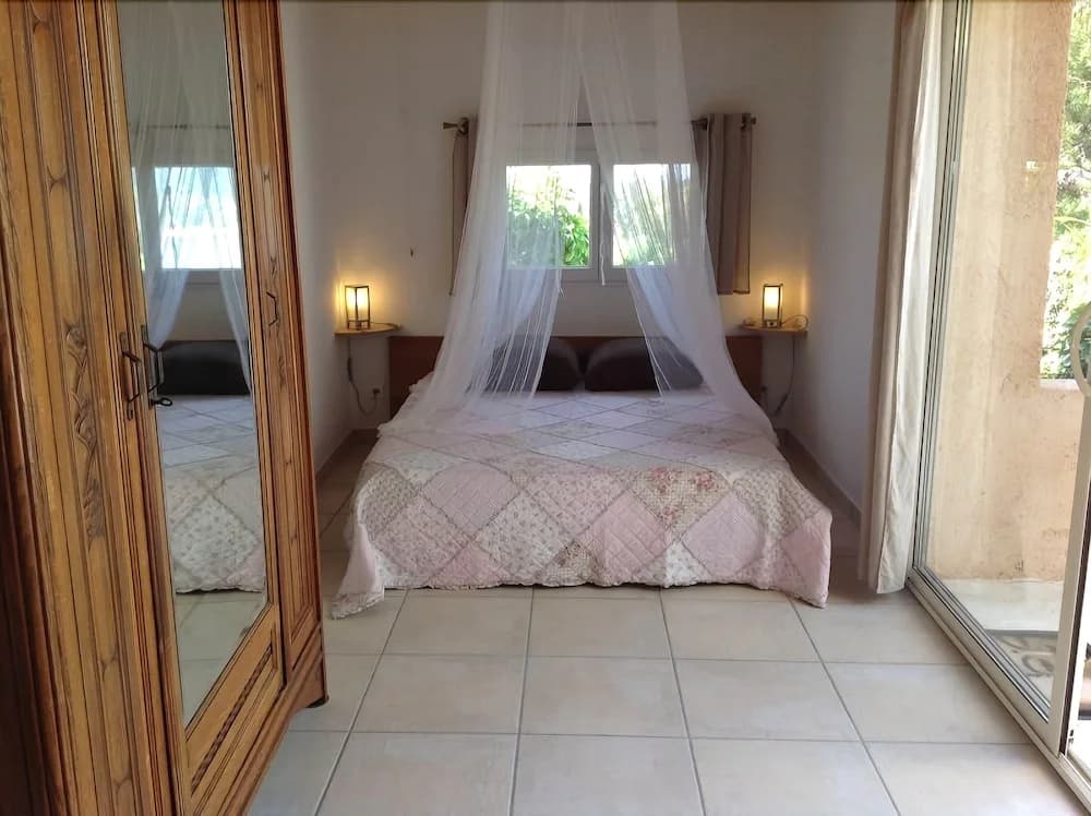 La Coccinelle - Photo 1