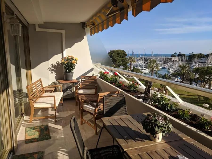 French Riviera Condo 4 Rent in Marina Baie des Anges - Photo 1