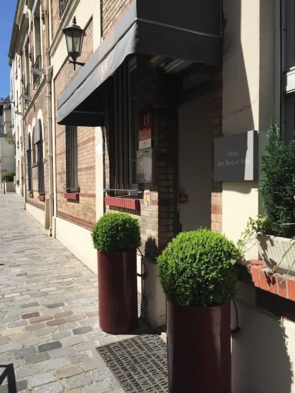 Hôtel Les Beaux Arts - Photo 1