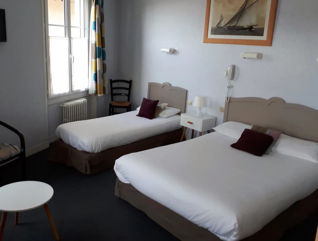 Hôtel L'ESTRAN - Photo 1