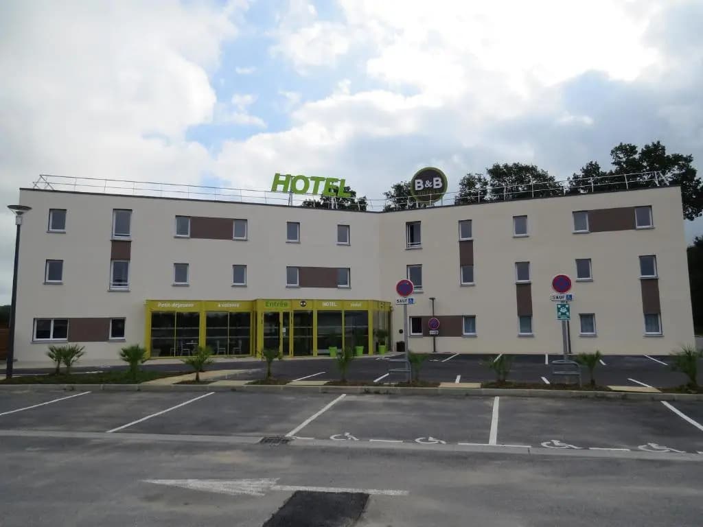 B&B Hôtel Yvetot - Photo 1