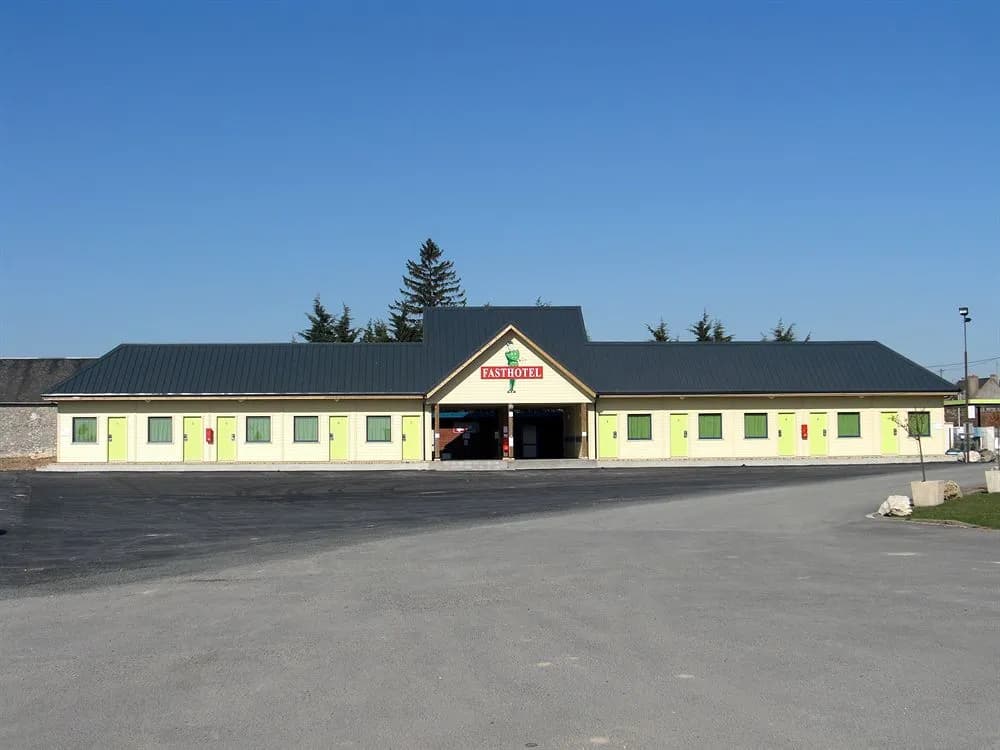 Fasthotel Artenay Orléans Nord - Photo 1