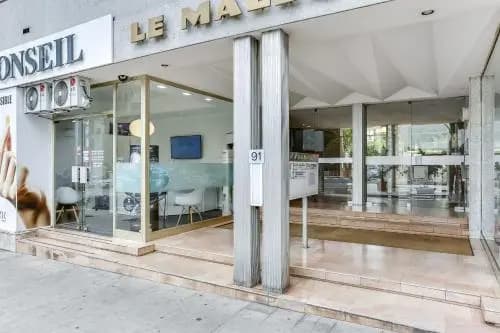 Wonderful fully renovated 2BR on the last floor. - Photo 1