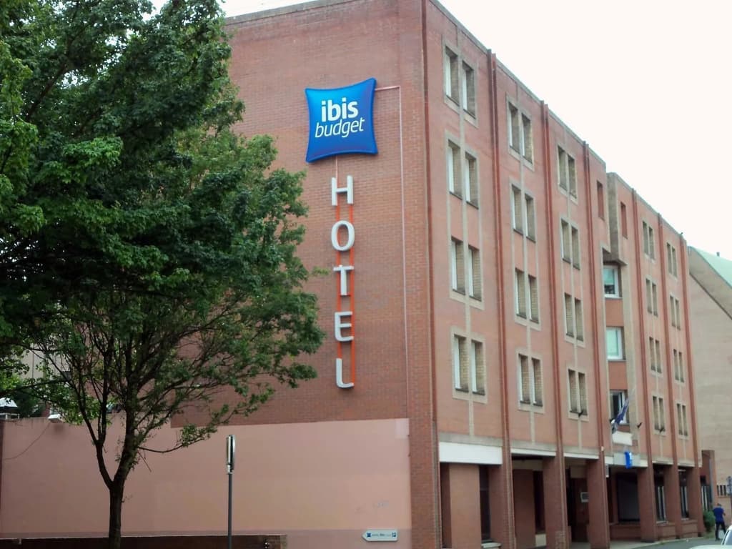 Ibis Budget Lille Gares Vieux-Lille - Photo 1