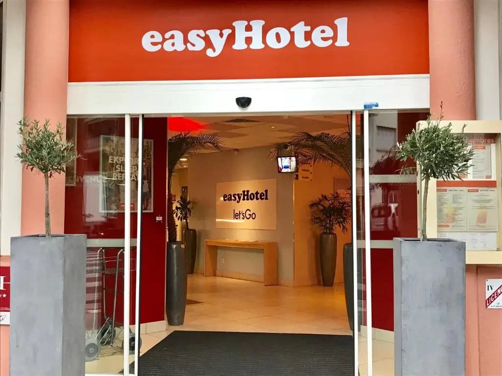 easyHotel Nice Old Town - Photo 1