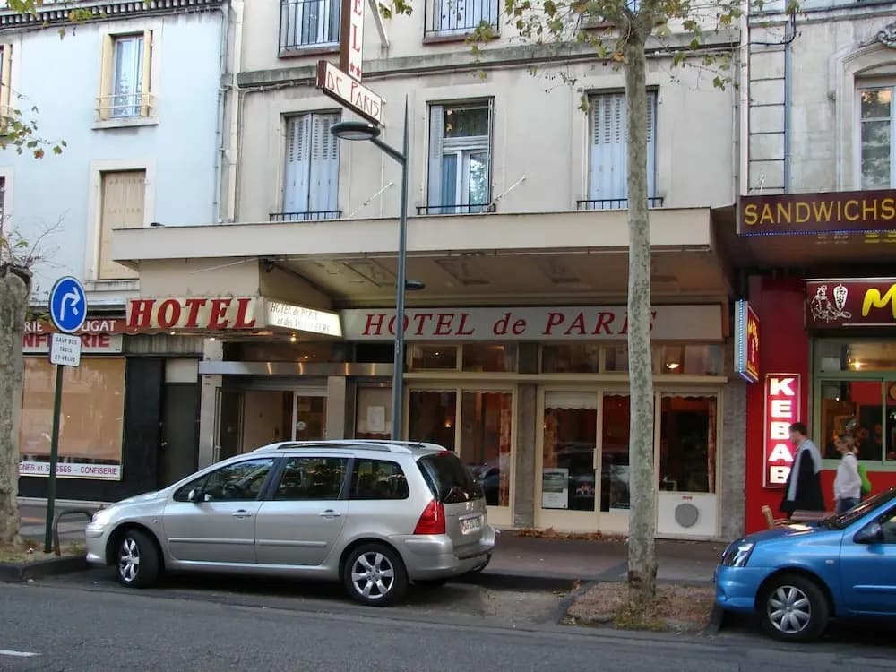 Hotel de Paris et des Voyageurs - Photo 1