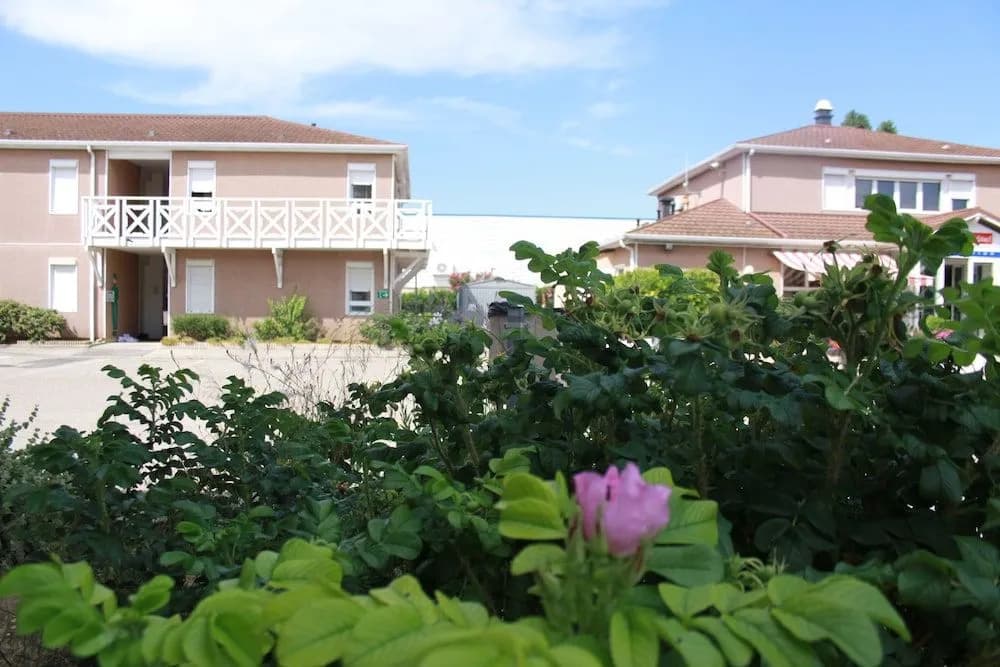 Fasthôtel Nîmes Caissargues - Photo 1