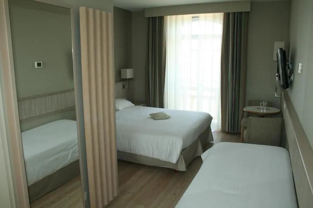 Hôtel L'Antinéa - Photo 1
