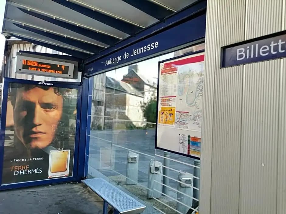 Auberge de Jeunesse HI Rouen - Photo 1