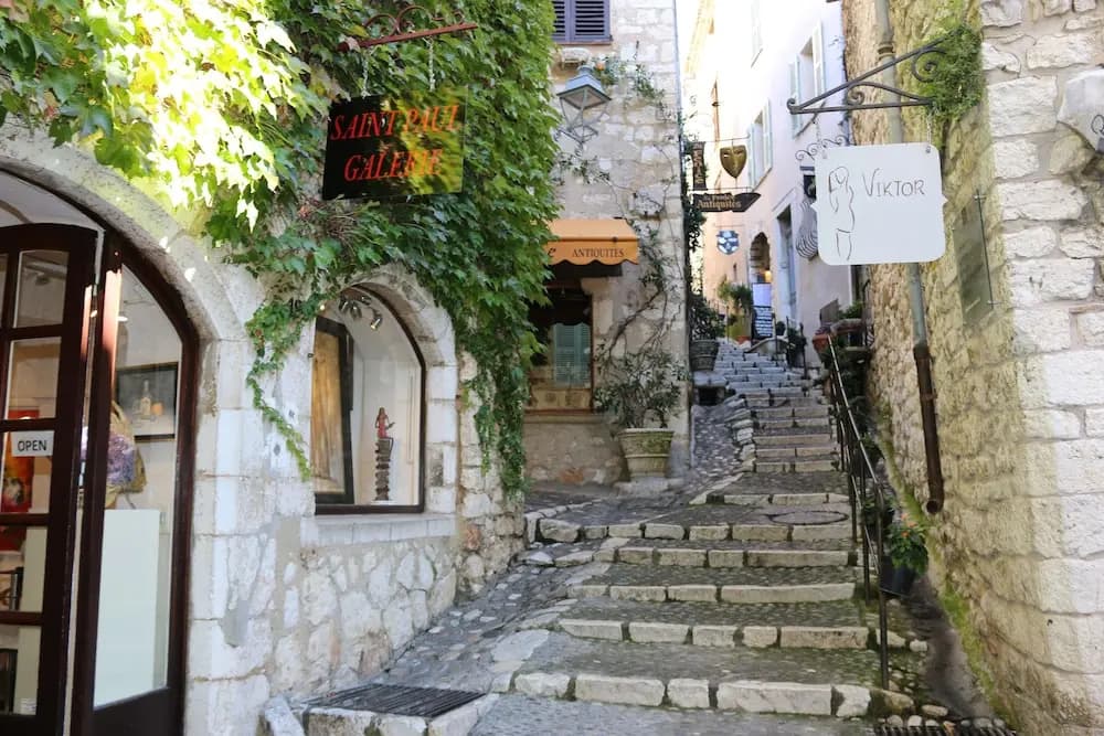 Evancy Vence Les Jardins d'Azur - Photo 1