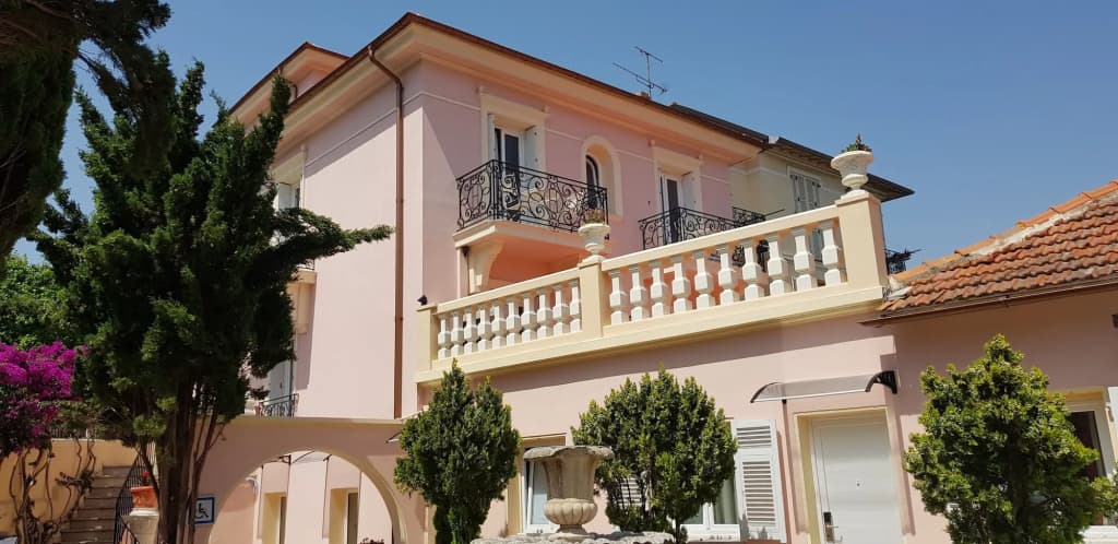 Hotel La Citadelle - Photo 1
