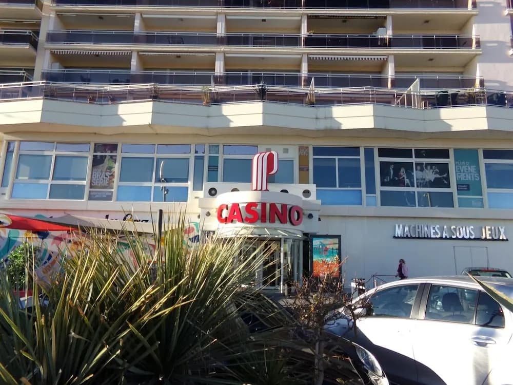 Hotel de la Plage - Photo 1