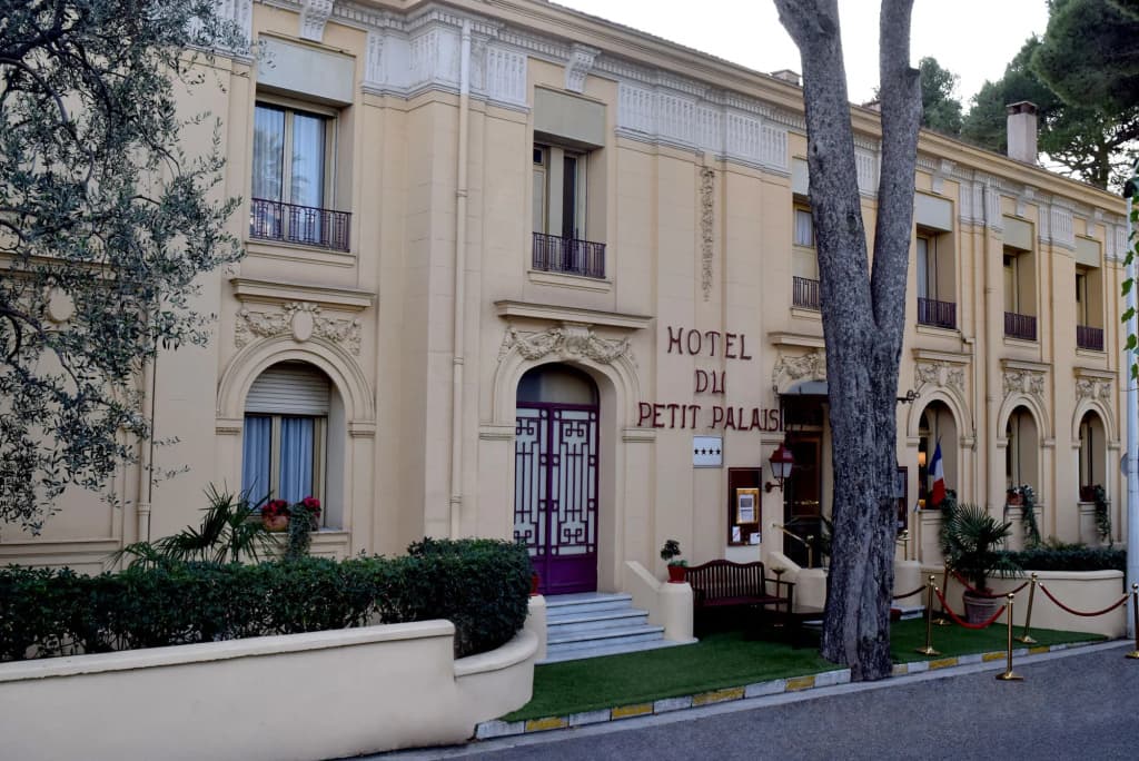 Hôtel du Petit Palais - Photo 1