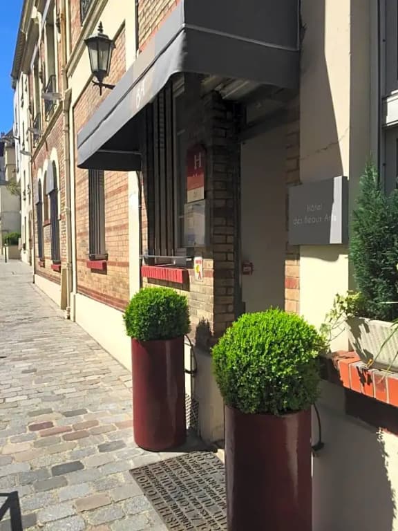 Hôtel des Beaux Arts - Photo 1