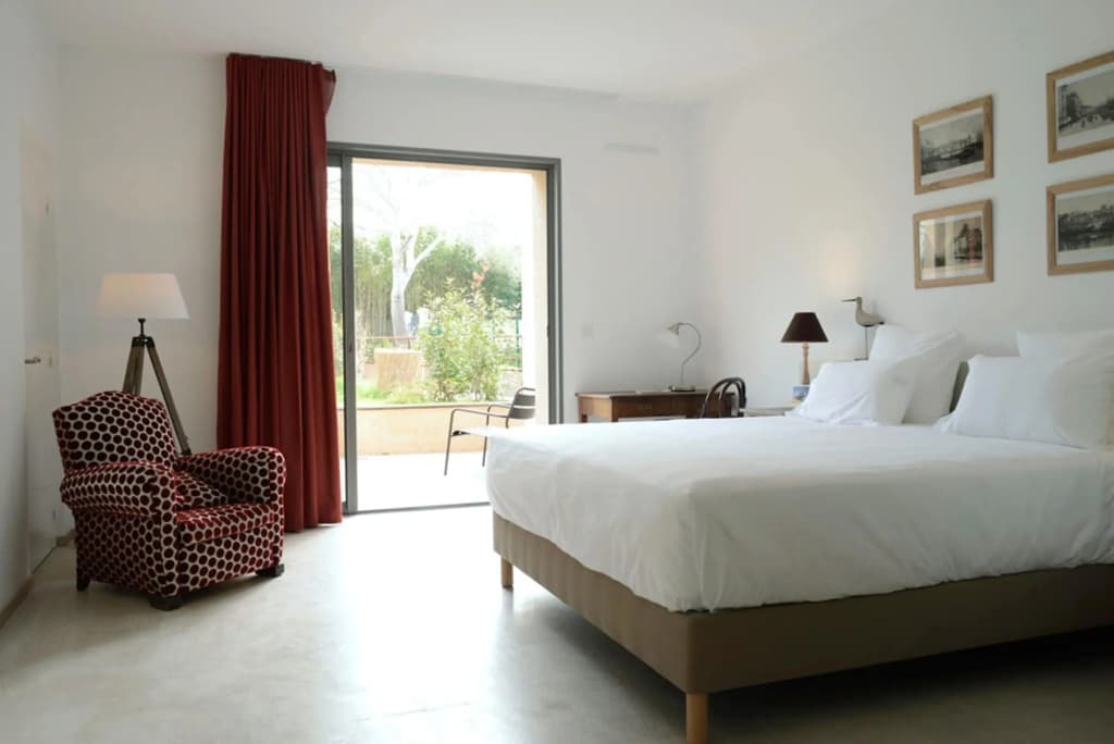Hotel 96 - Photo 1