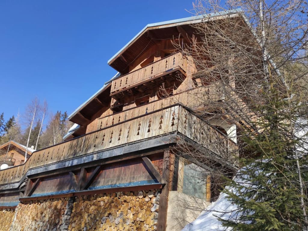 Atmospheric 14-person Chalet in Plagne 1800 - Photo 1
