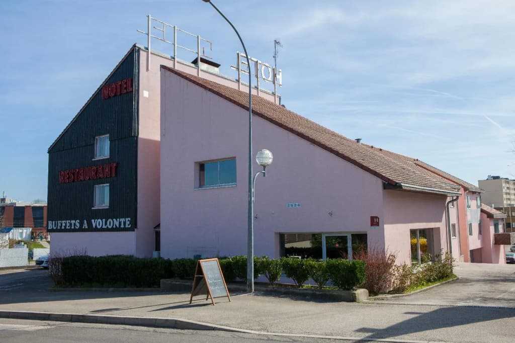Hotel Vesontio (Ex Hotel Oxalys) - Photo 1