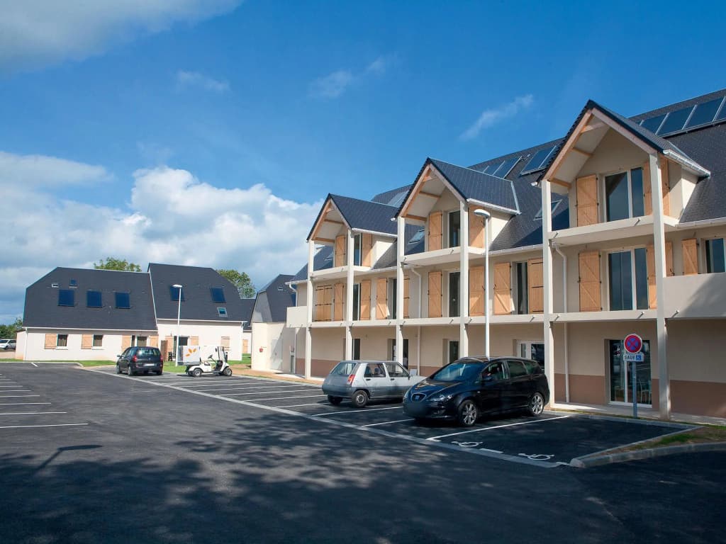 Neat Apartment Between Deauville and Cabourg - Photo 1