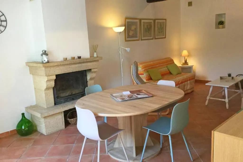 Partie d'une ferme provençale avec piscine privée, située proche d'Avignon, à Bédarrides, 6 prs, LS6-342-FRAGOUN - Photo 1