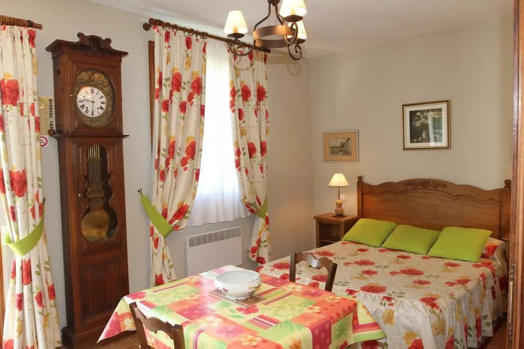 Golf Hotel - Photo 1