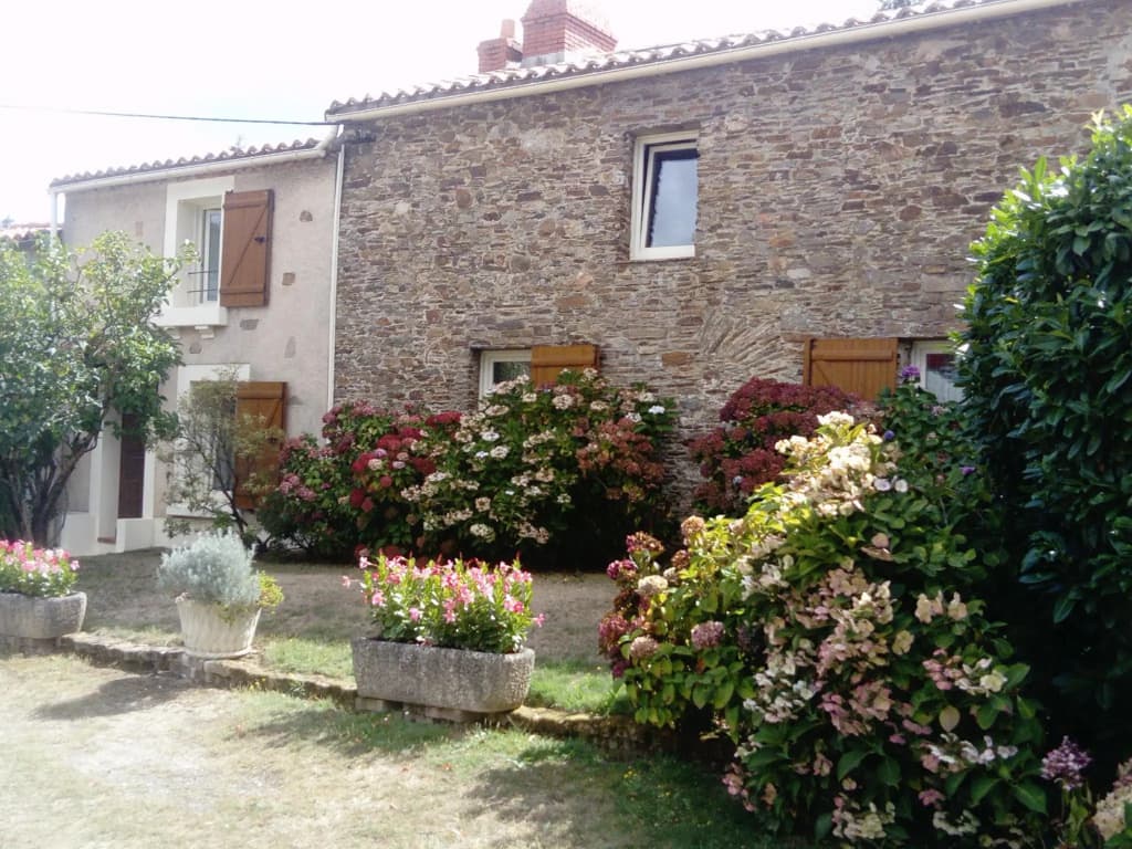 Au Clos de Launay - Photo 1