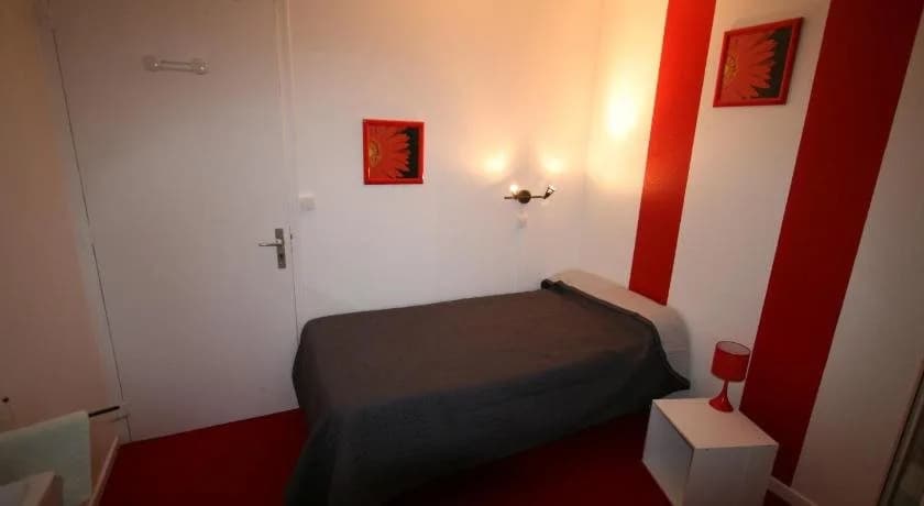 Hotel Picardy - Photo 1