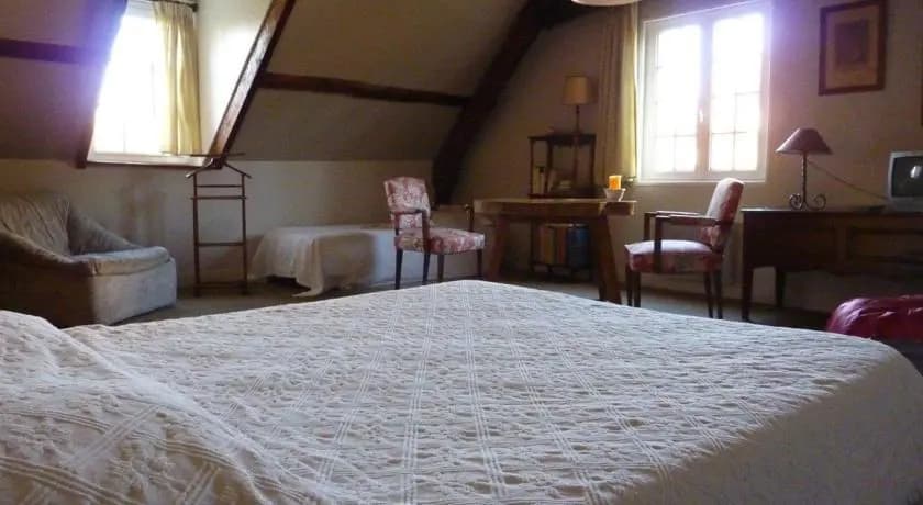 La Grange - Photo 1