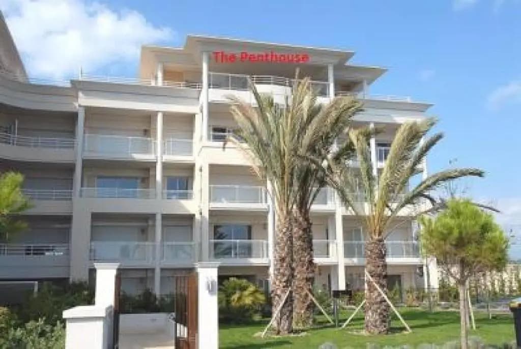 Stunning Three Bedroom Apartment on Seafront in Cannes With Panoramic sea Views 399 - 399 - Photo 1