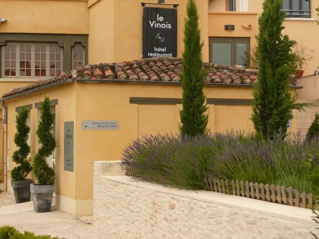 Hotel Restaurant Le Vinois - Photo 1