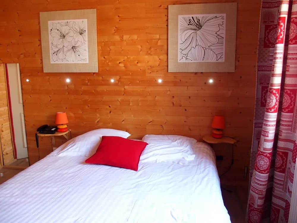 Hotel le Rendez-vous des Copains - Photo 1