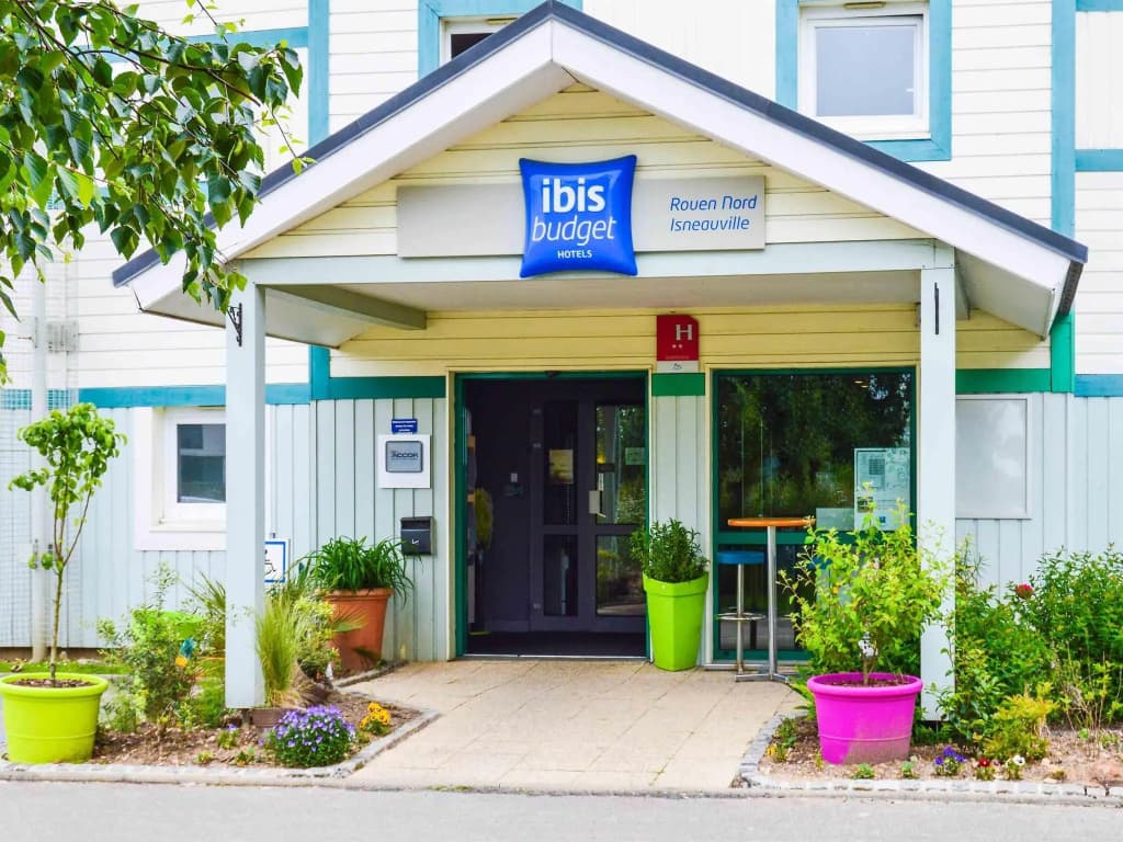 ibis budget Rouen Nord Isneauville - Photo 1