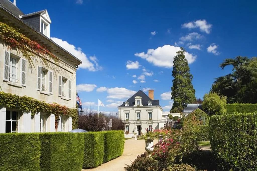 Hotel Le Choiseul - Photo 1
