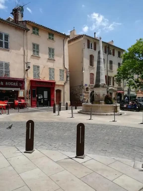 Charmant T2 dans le vieux centre de La Valette du Var - Photo 1