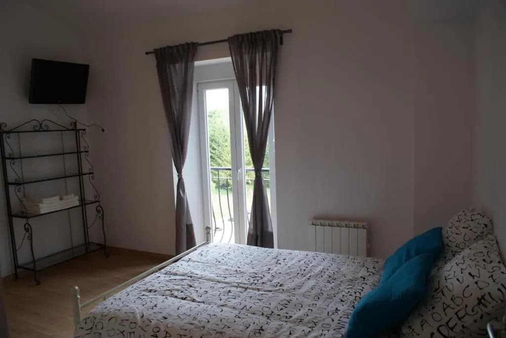 Crezilles Hotes - Photo 1