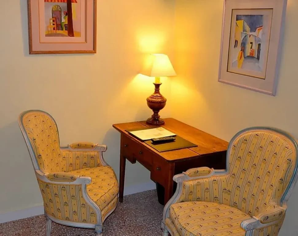 Hotellerie de l'Esplanade - Photo 1